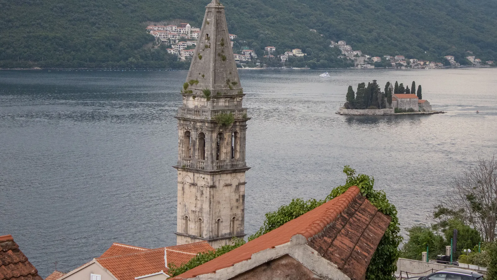 Paesaggio delle Bocche di Cattaro presso Perast